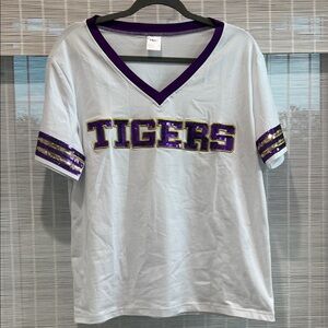 White and Purple V-Neck Short Sleeve Tee